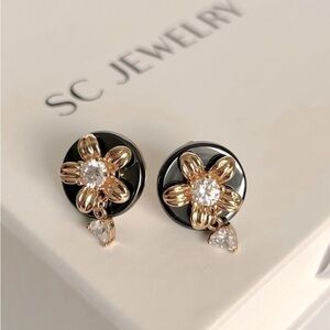 Last 1 🔥 Gold Flower on Black Nacre Stud Earrings 18K Gold Plated